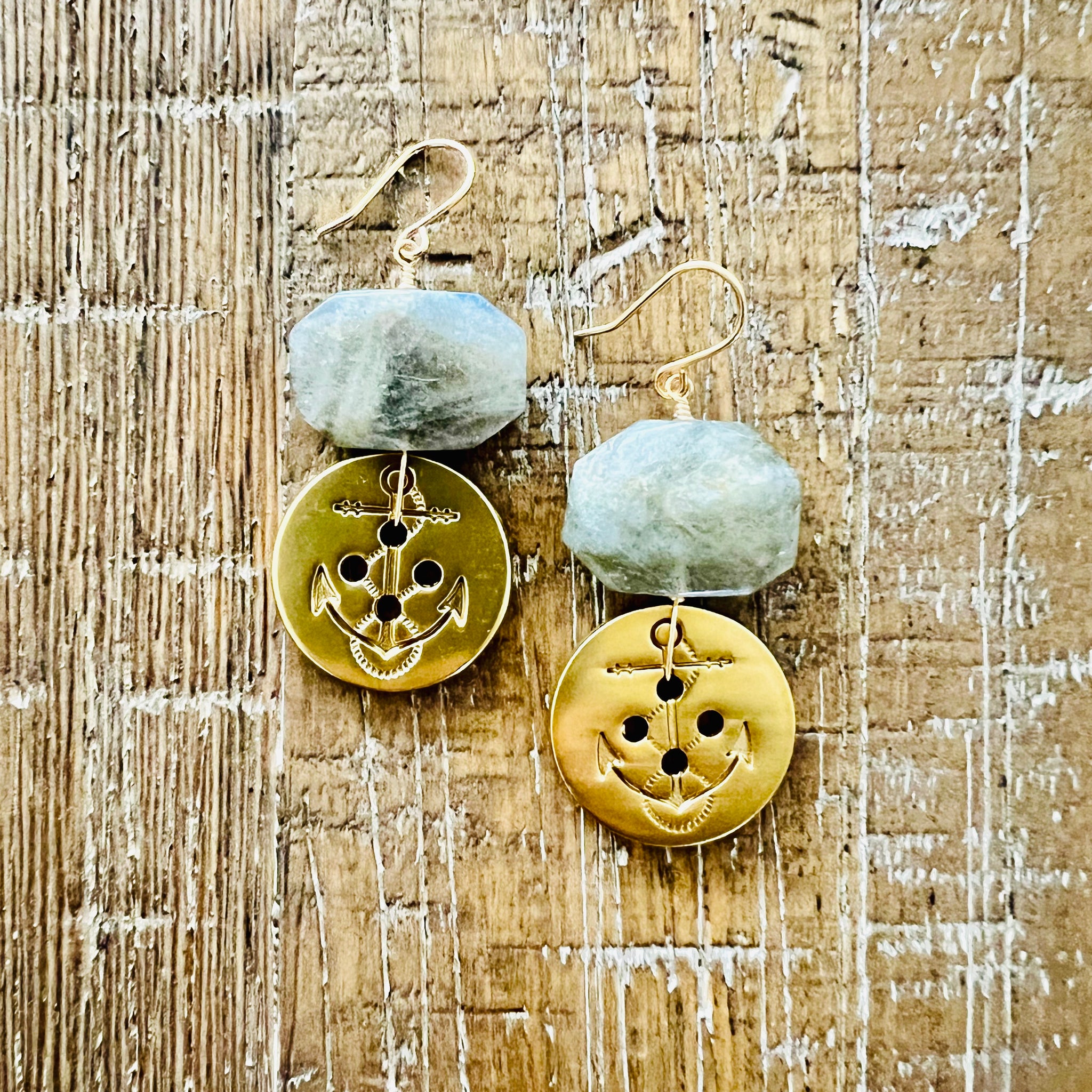 Labradorite Quartz Earrings in Gold Filled, 20MM